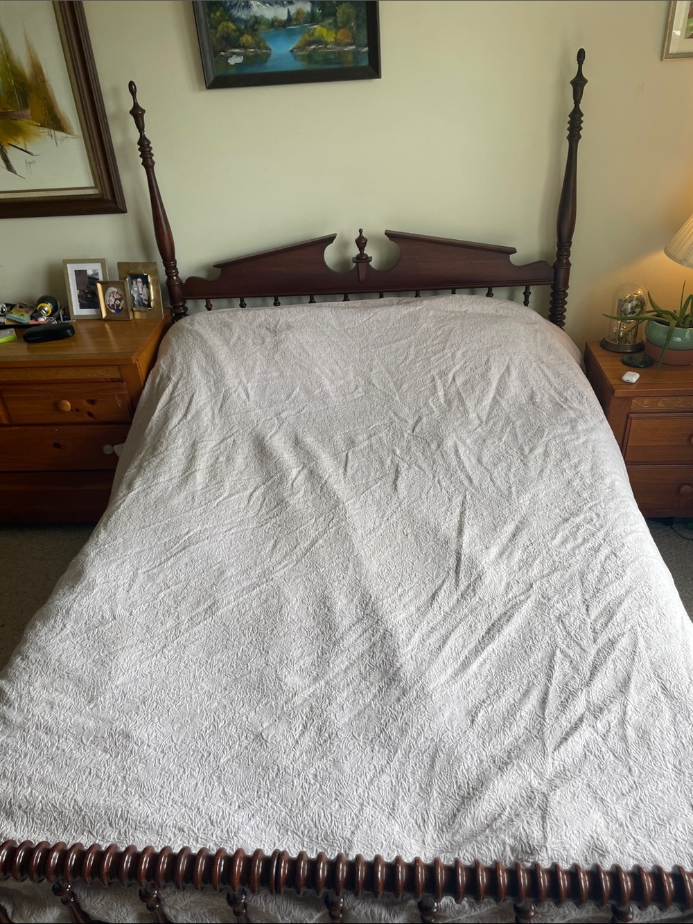 Soft Quilted Bedspread - Classic Comfort